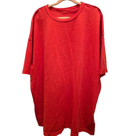 Free People We The Free Red Oversized Devon Tee Shirt Size Medium NWOT - Picture 1 of 6